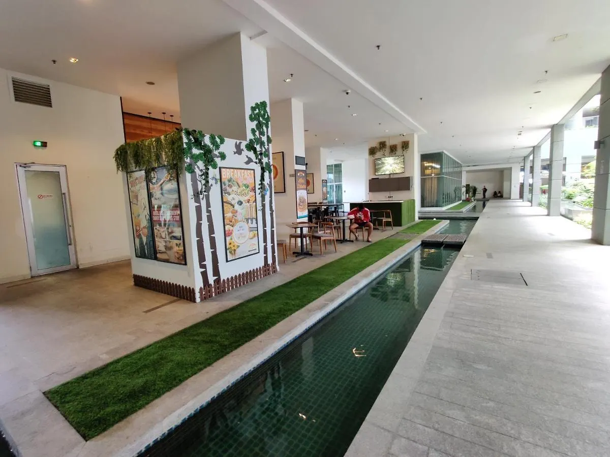 Starsbed Klcc Skyview Roof Pool Hostel Kuala Lumpur