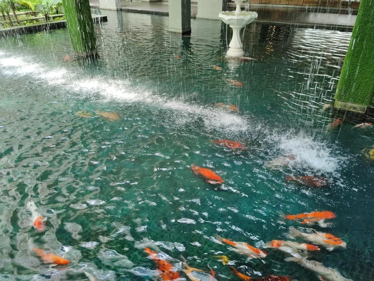 Starsbed Klcc Skyview Roof Pool Hostel Kuala Lumpur